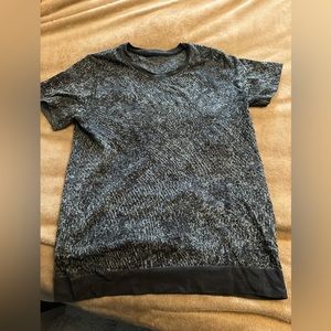 Lululemon top